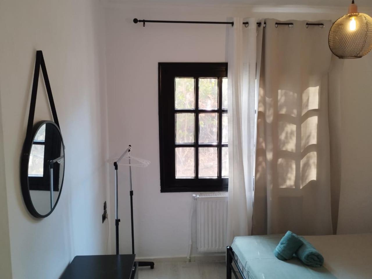 אלכסנדרופולי Black N' White Cozy Housegarden מראה חיצוני תמונה