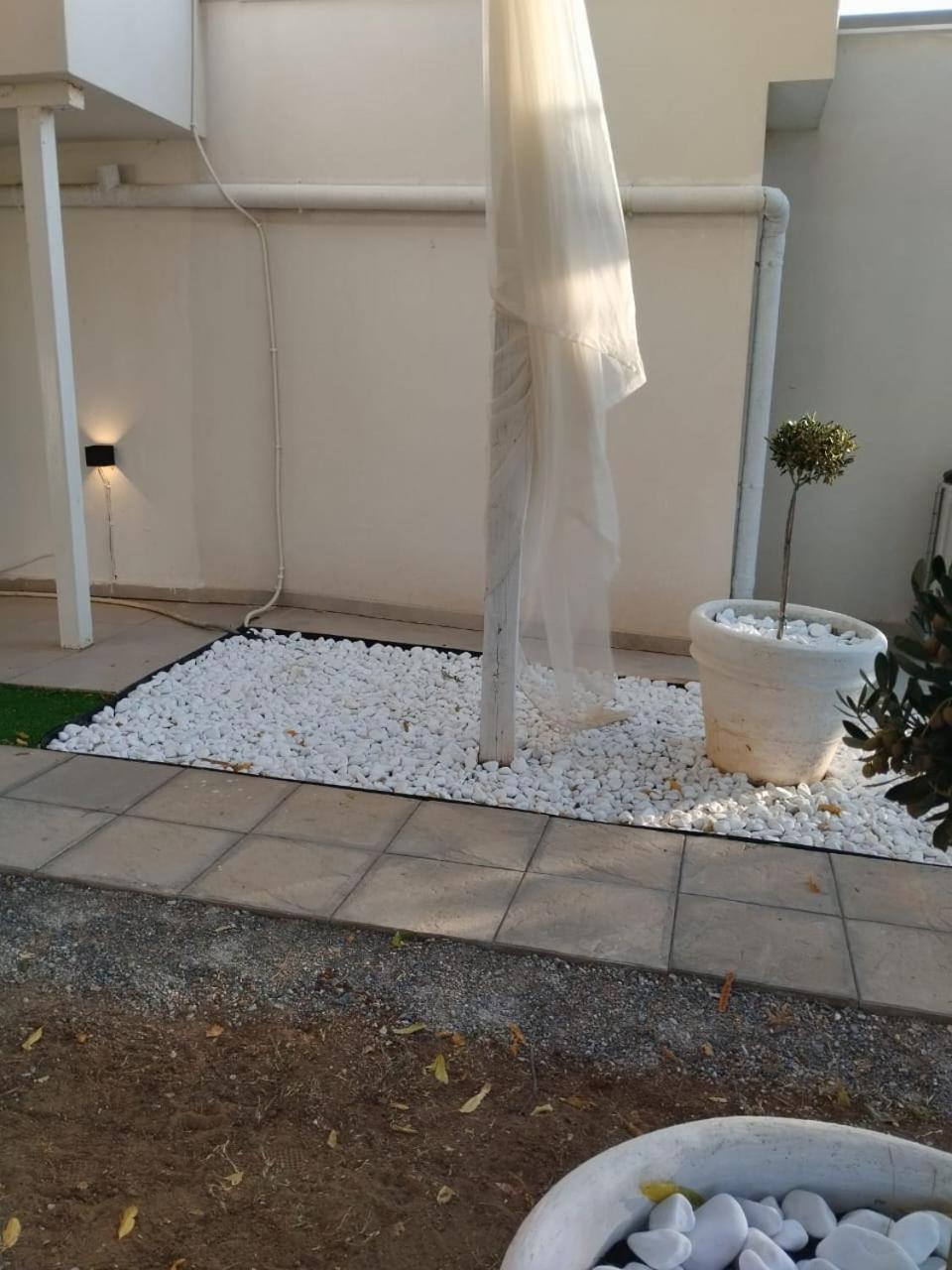 אלכסנדרופולי Black N' White Cozy Housegarden מראה חיצוני תמונה